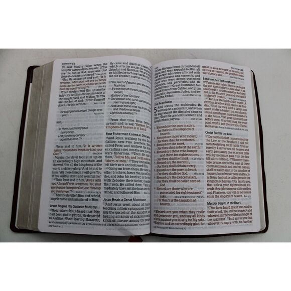 Holman NKJV Large Print Compact Reference Bible Red Letter Concordance Maps 2013 - Picture 10 of 10